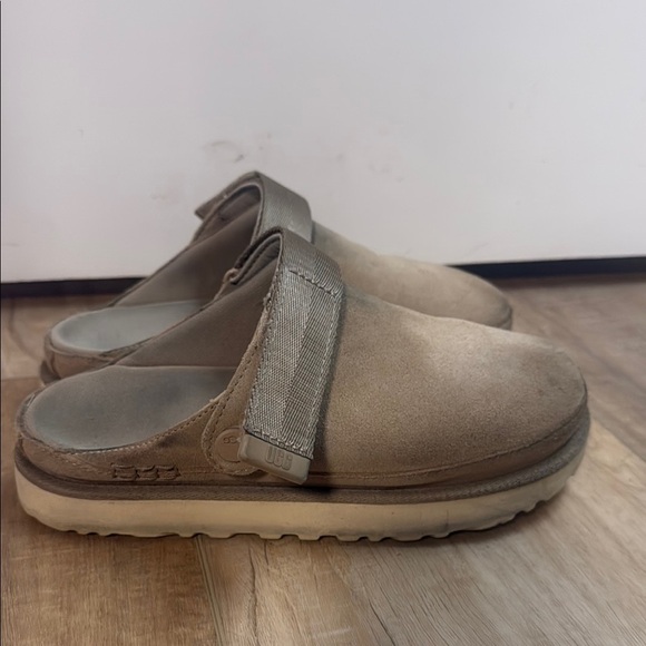 UGG Goldenstar women’s clogs size 7.5 - Picture 2 of 9